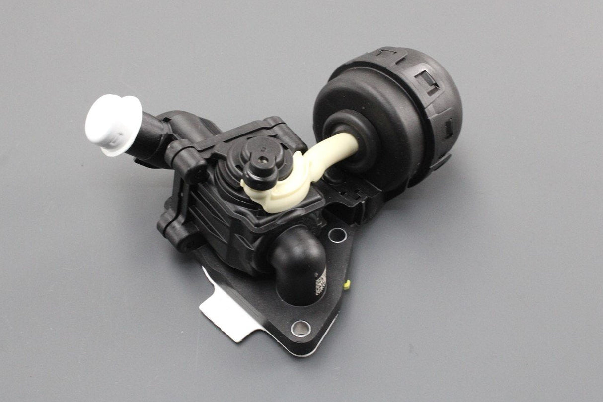 VW Touareg Audi A4 A5 Q5 coolant regulating valve (3.0 TDI) 059121737AR