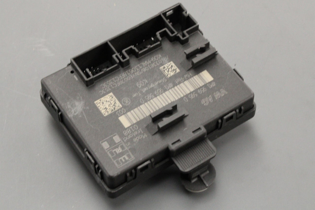 VW Touareg 2018-on Audi A6 A7 Q8 door control unit (rear) 4M1959595D