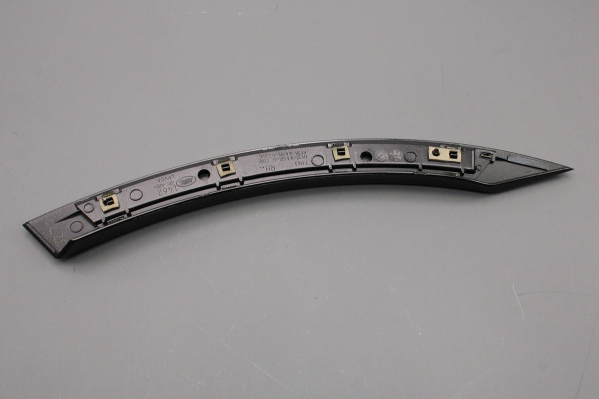 Land Rover Discovery 5 L462 17-on wheel arch trim (rear right) LR117001