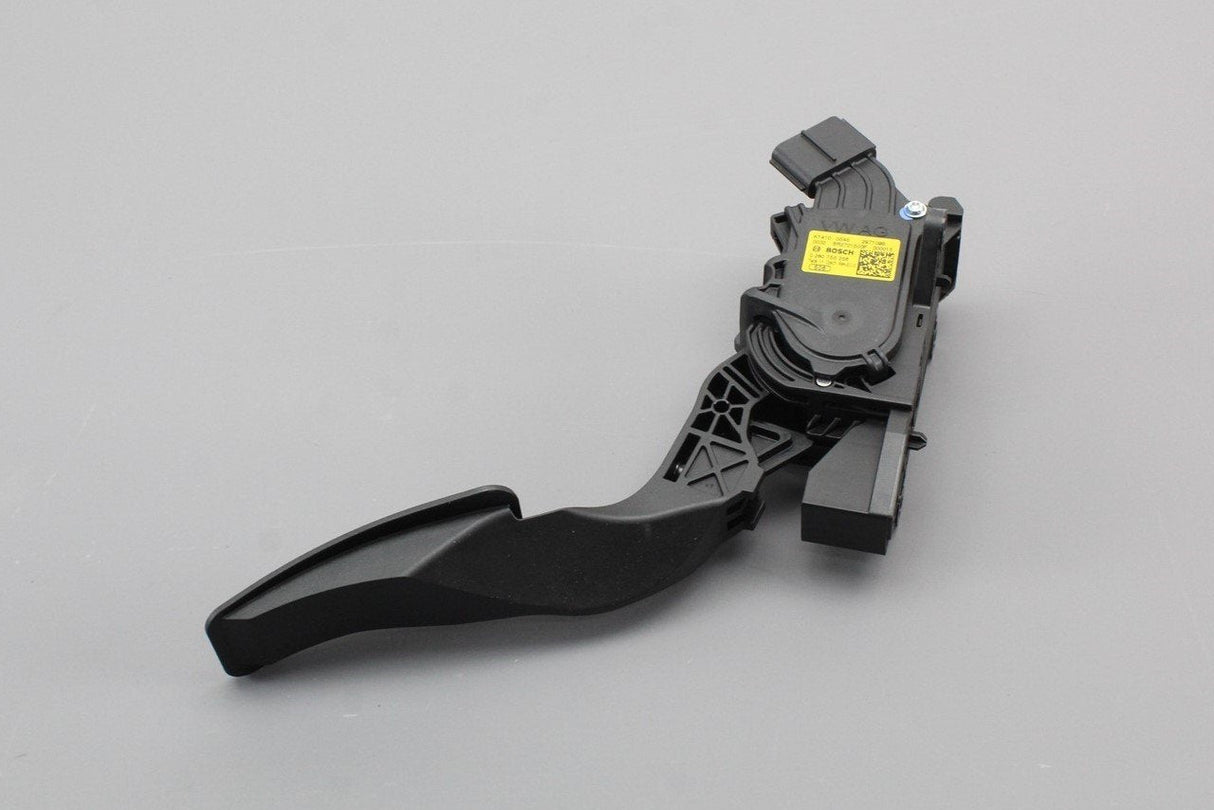 Skoda Rapid 13-on Toledo accelerator pedal lever assembly 6R2721503F