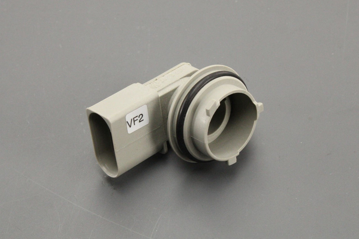 VW Beetle 1999-2010 taillight bulb holder (3 pin) 7D0953123A