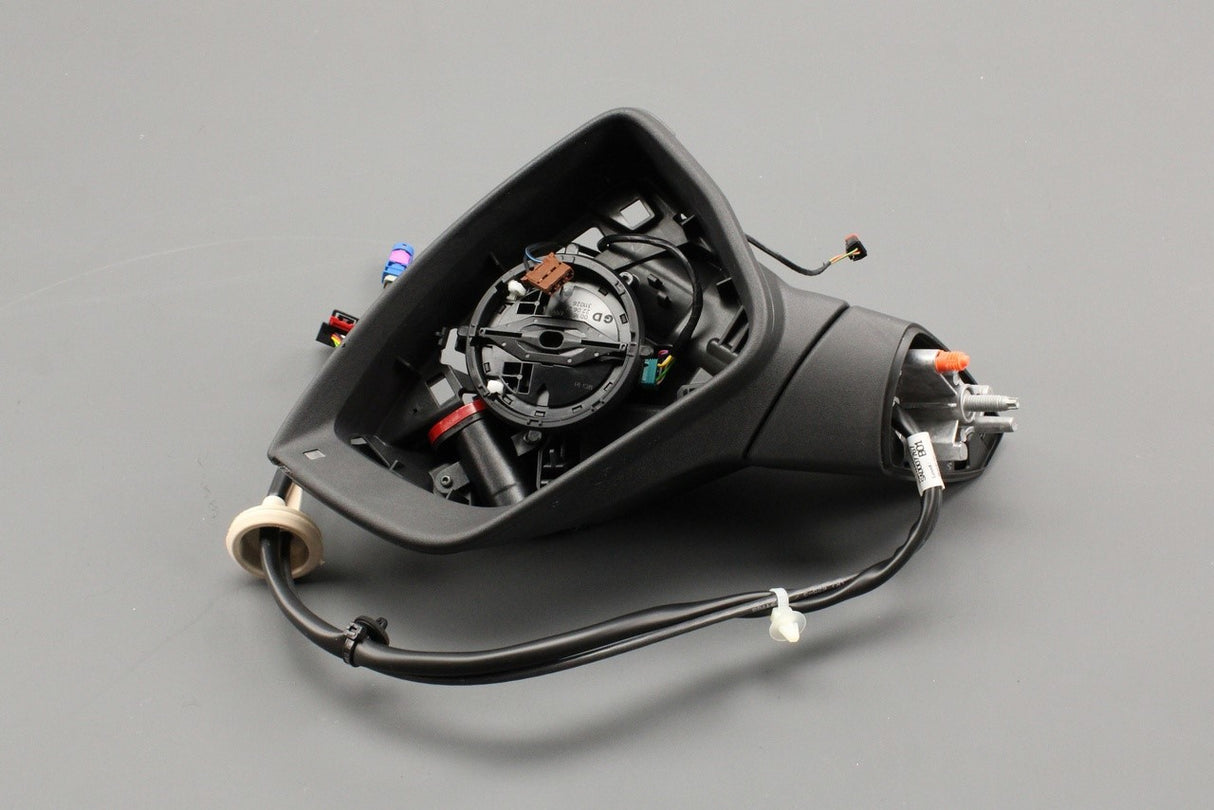 SEAT Cupra Ateca 2016-on RHD wing mirror housing (left) 577857507BA 9B9