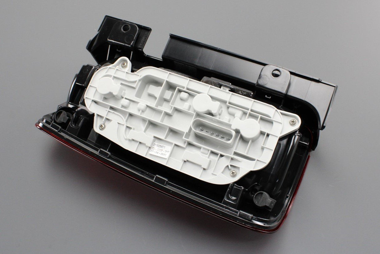 VW Caddy 2K 16-20 right tail light (wing doors & wiper) 2K2945096AB