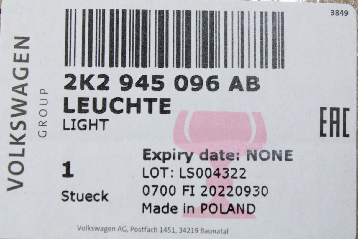 VW Caddy 2K 16-20 right tail light (wing doors & wiper) 2K2945096AB