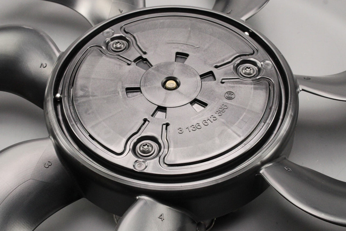 VW Touareg 2018-on Audi A4 A5 A6 A7 A8 Q7 Q8 radiator fan 8W0959455T