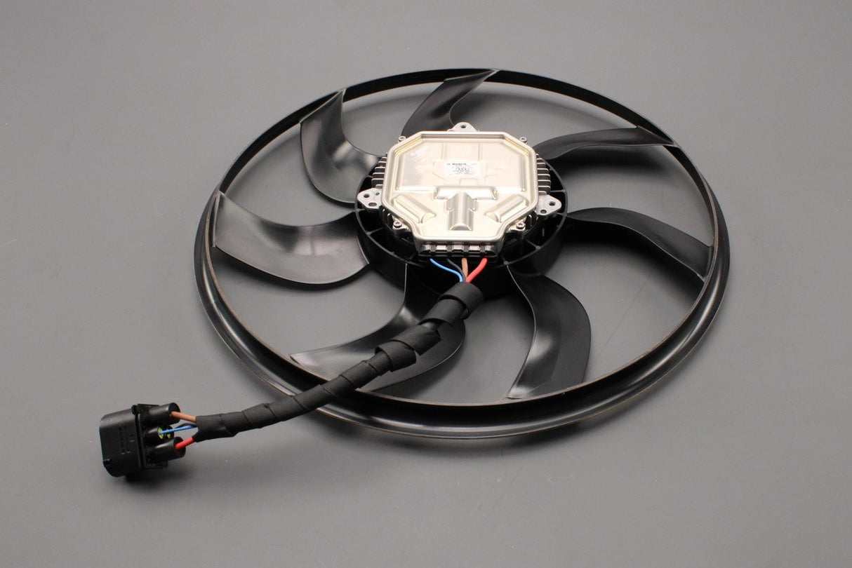 VW Touareg 2018-on Audi A4 A5 A6 A7 A8 Q7 Q8 radiator fan 8W0959455T