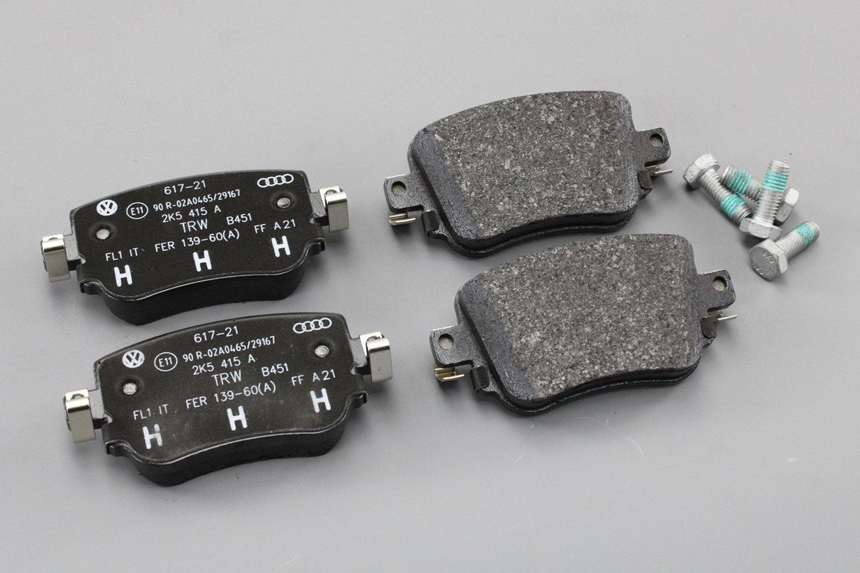 VW Caddy Sharan Audi Q3 brake pads set (rear) 2K5698451B