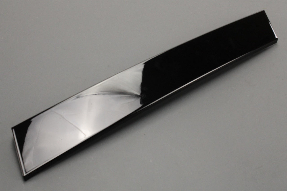 Audi Q7 2007-15 outer C-pillar trim gloss black (left) 4L0853377 Y9B, view 1