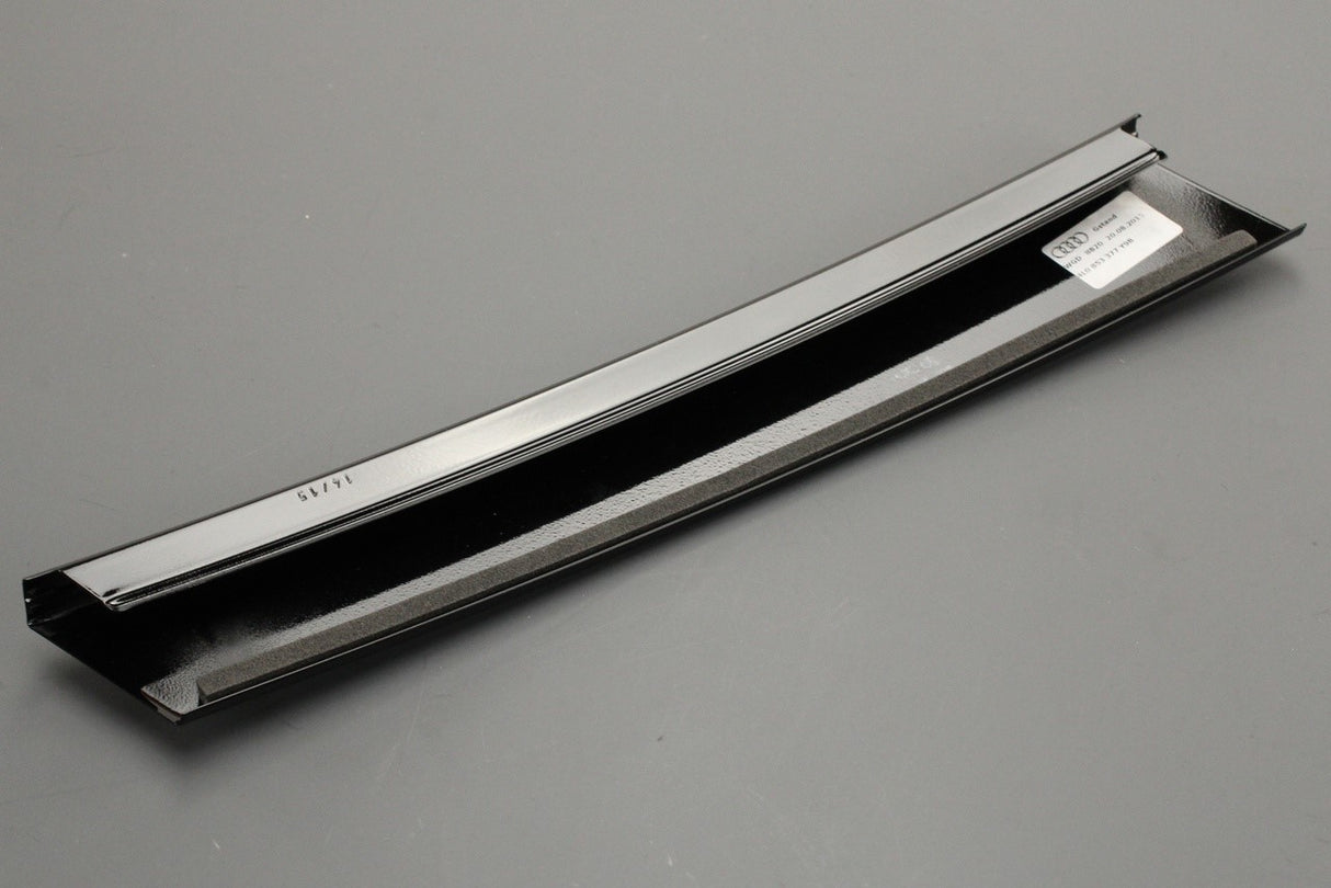 Audi Q7 2007-15 outer C-pillar trim  gloss black (left)  4L0853377 Y9B