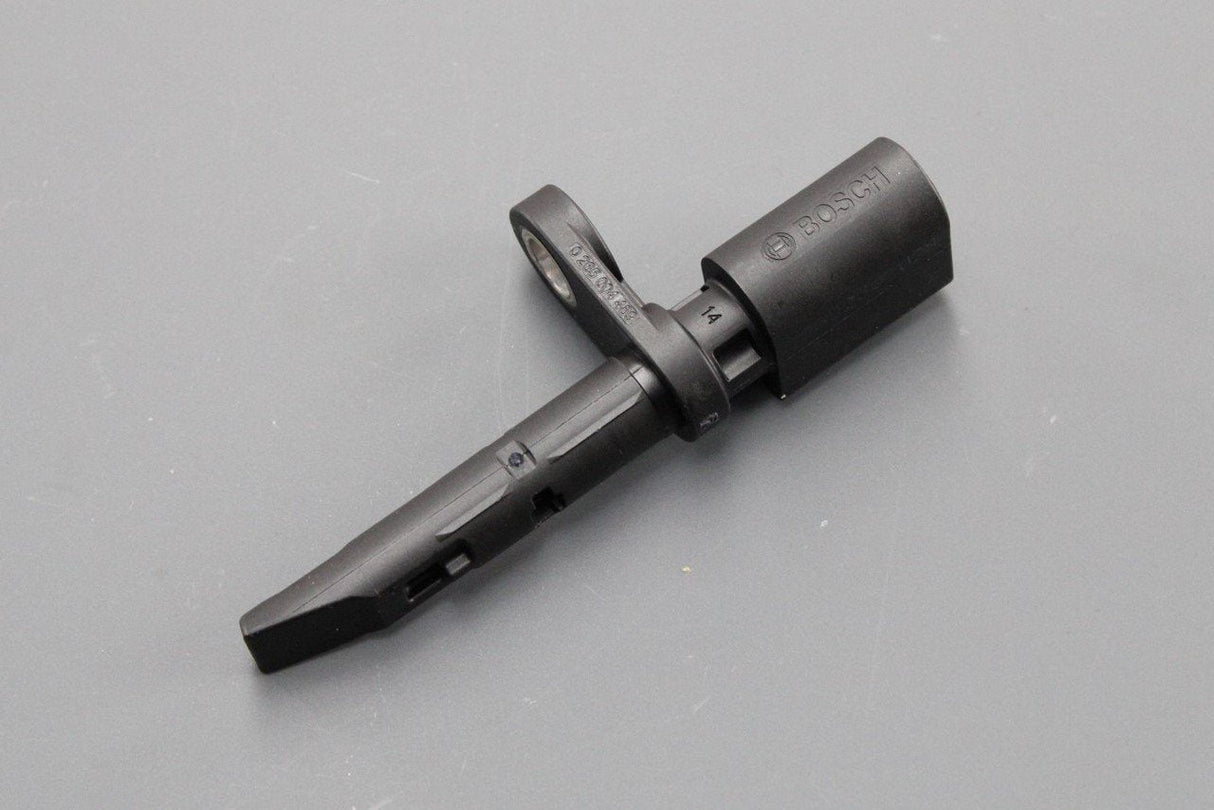 VW Touareg Audi A4 A5 A6 A8 Q7 Q8 16-on speed sensor (front) 4M0927803C