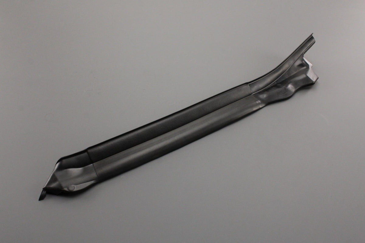 Jaguar E-Pace rear lower door seal (right) J9C17848, view 1