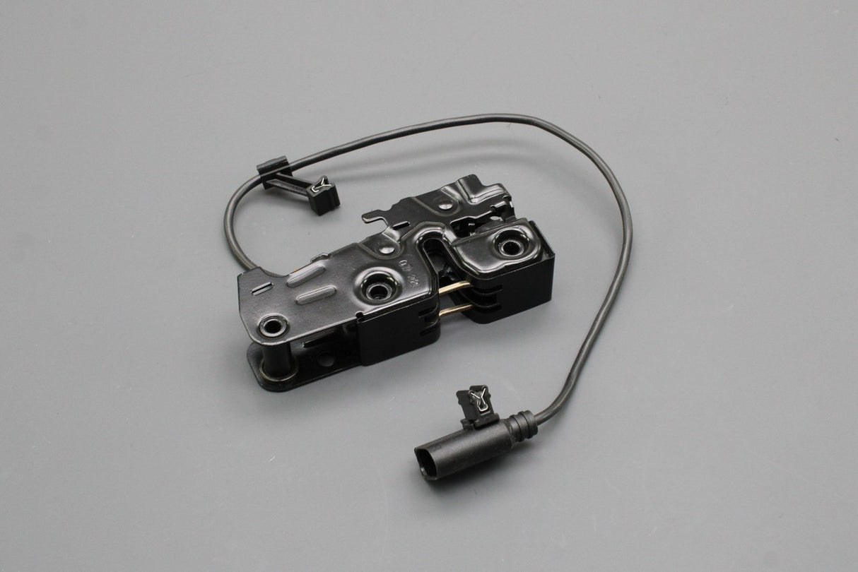 Audi A4 S4 RS4 A5 Q5 R8 07-16 bonnet lock with microswitch 8K0823509G