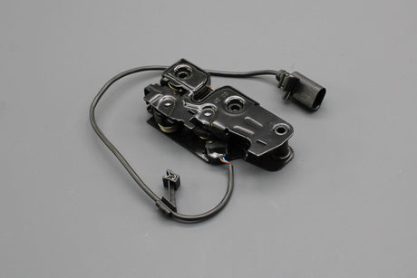 Audi A4 S4 RS4 A5 Q5 R8 07-16 bonnet lock with microswitch 8K0823509G
