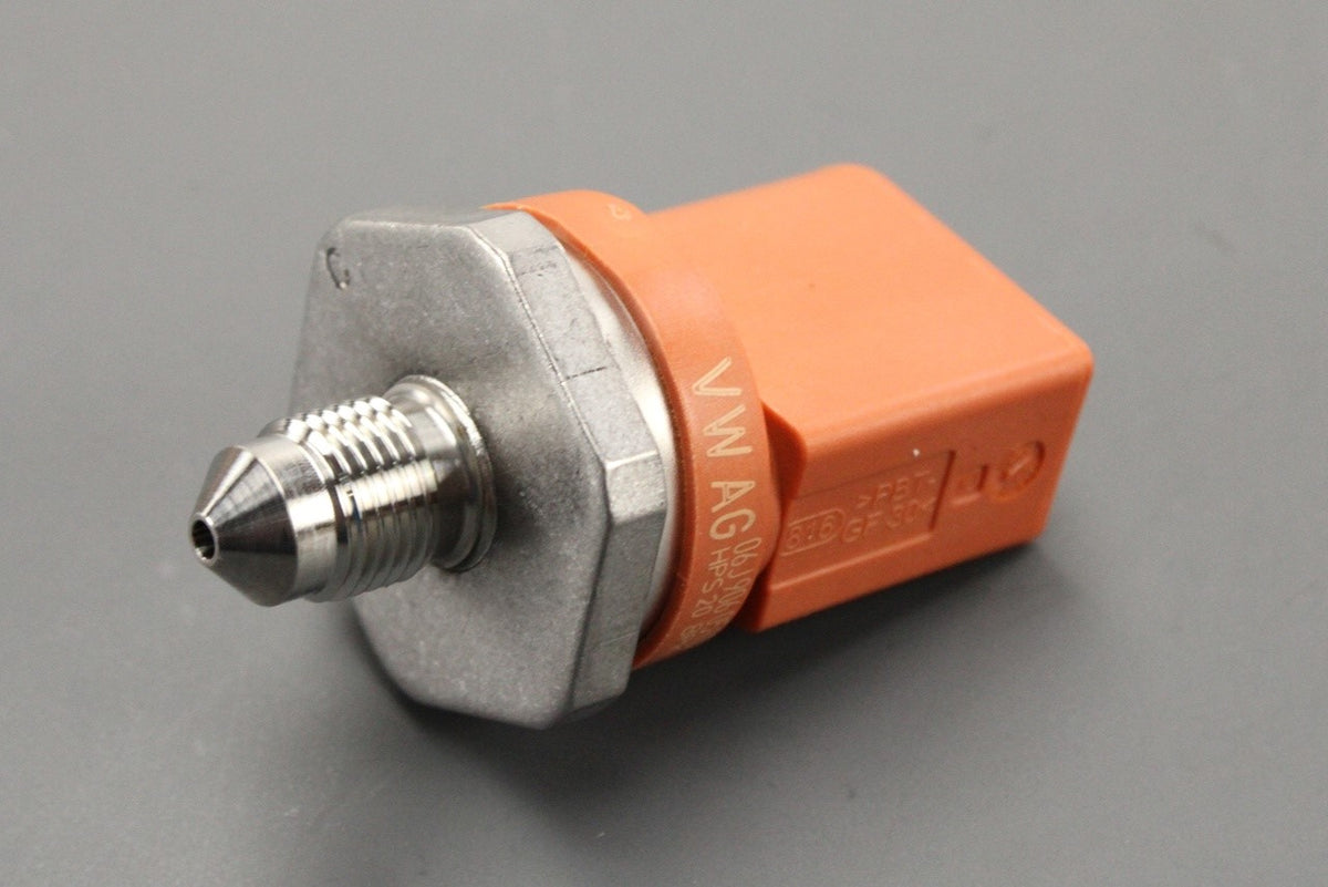 VW Golf Audi R8 Skoda SEAT Leon fuel pressure sensor (petrol) 06J906051D, view 1
