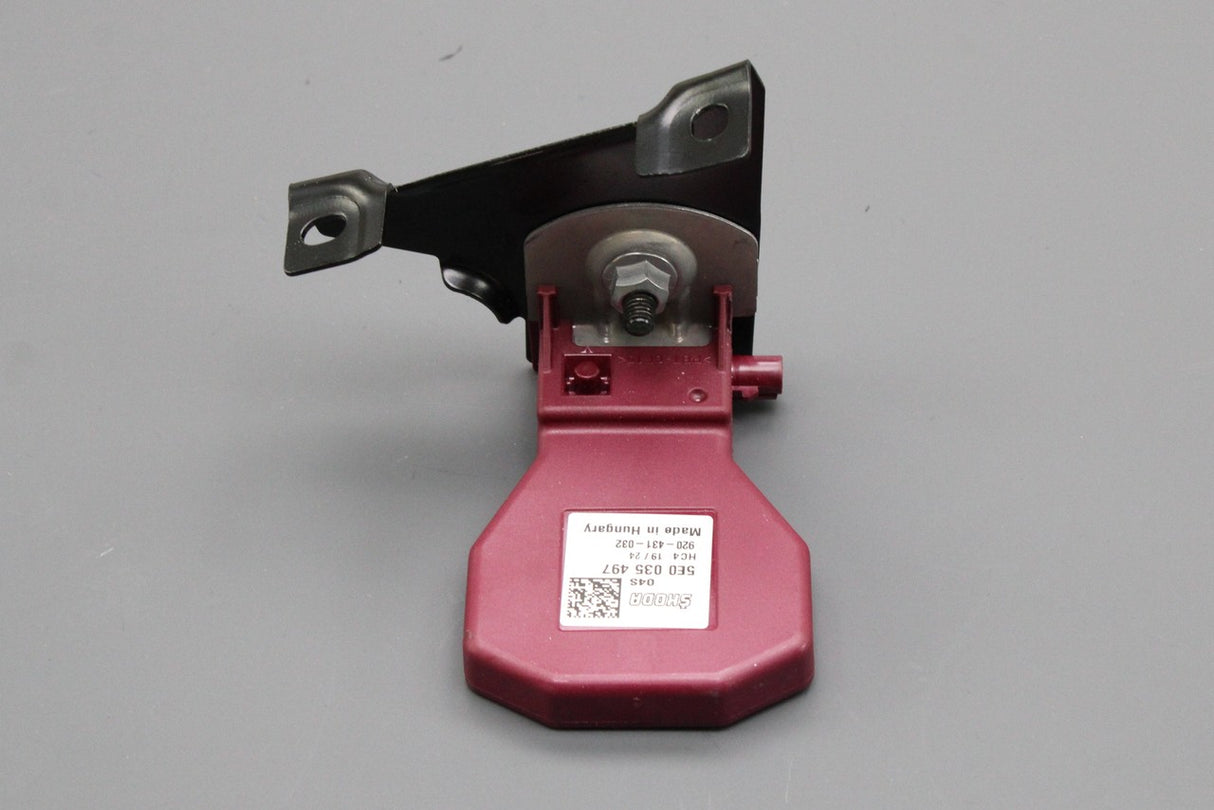 Skoda Octavia 13-on Kamiq Scala 19-on aerial amplifier (left) 5E0035497