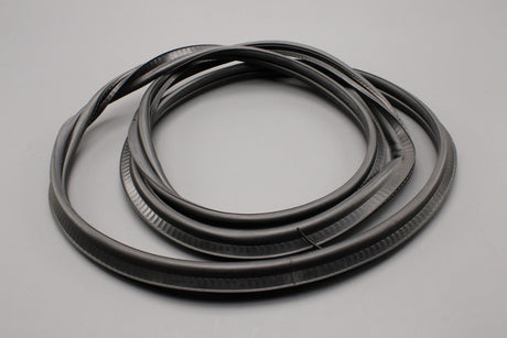 Land Rover Range Rover 2013-2022 boot lid tailgate seal (rear) LR147402