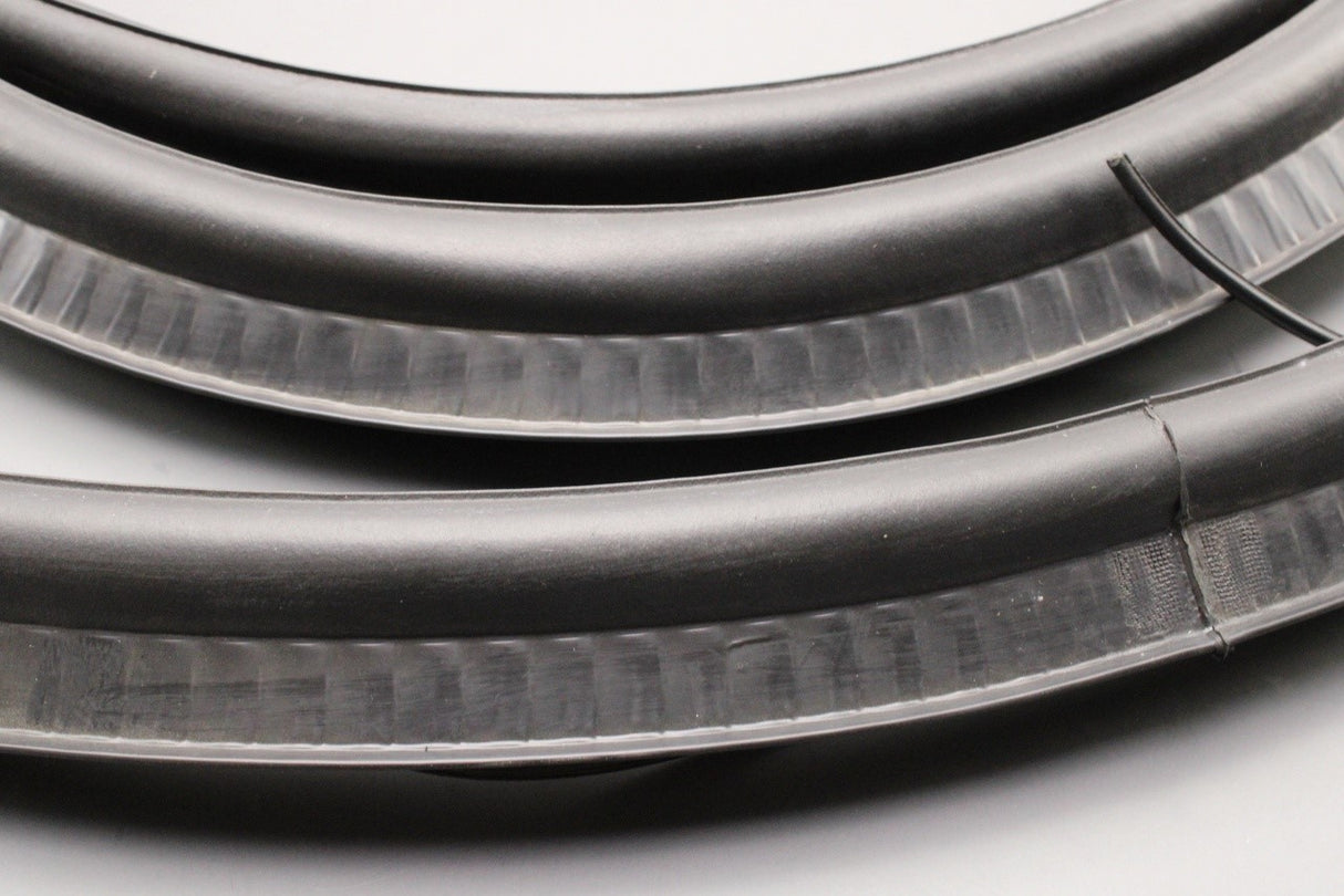 Land Rover Range Rover 2013-2022 boot lid tailgate seal (rear) LR147402