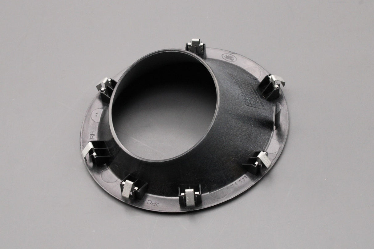 Land Rover Discovery 4 2010-2016 fog light bezel (right) LR015462