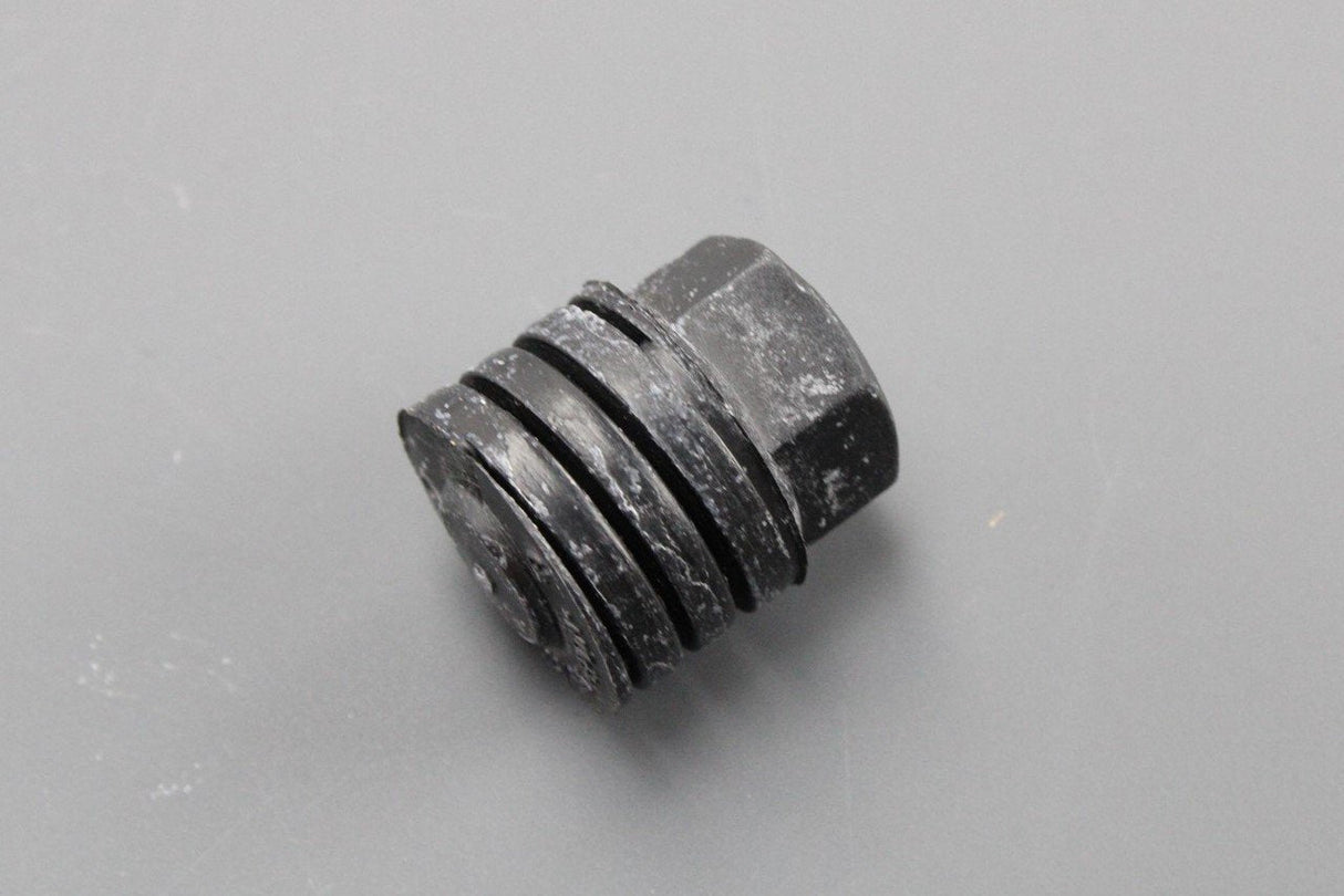 Audi A1 A3 A4 A5 RS3 RS4 RS5 SEAT Exeo bonnet stop buffer 8D0823481