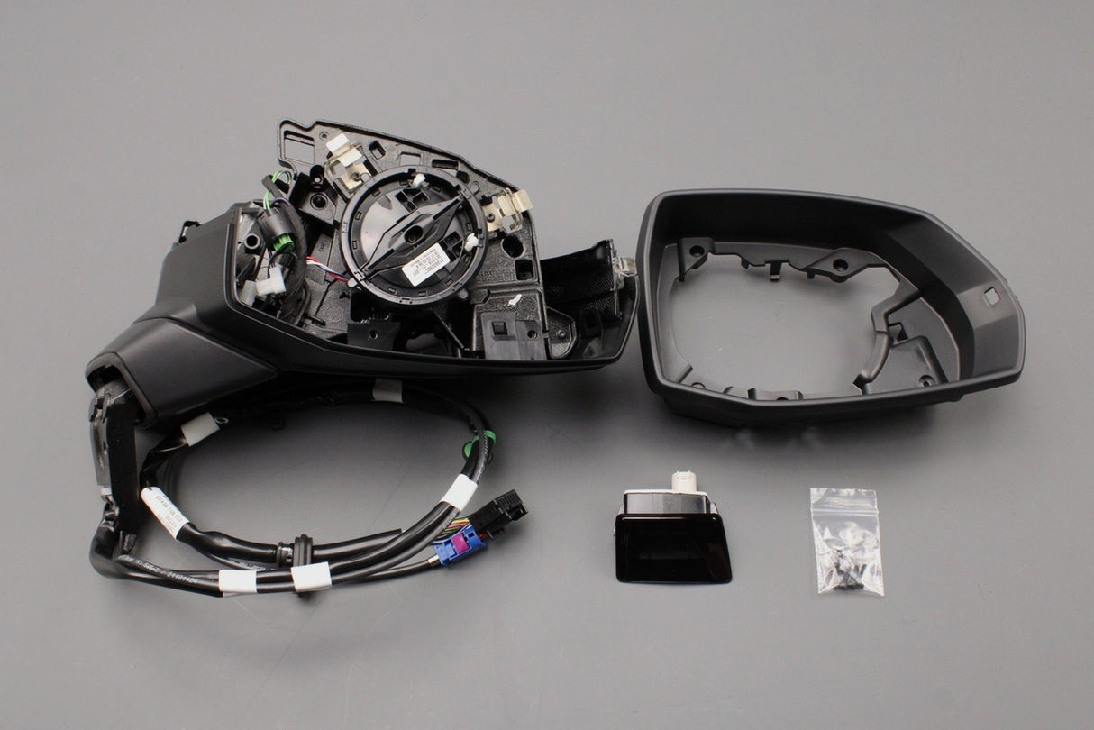 Audi Q5 2017-on RHD exterior wing mirror housing (right) 80C857410H 9B9