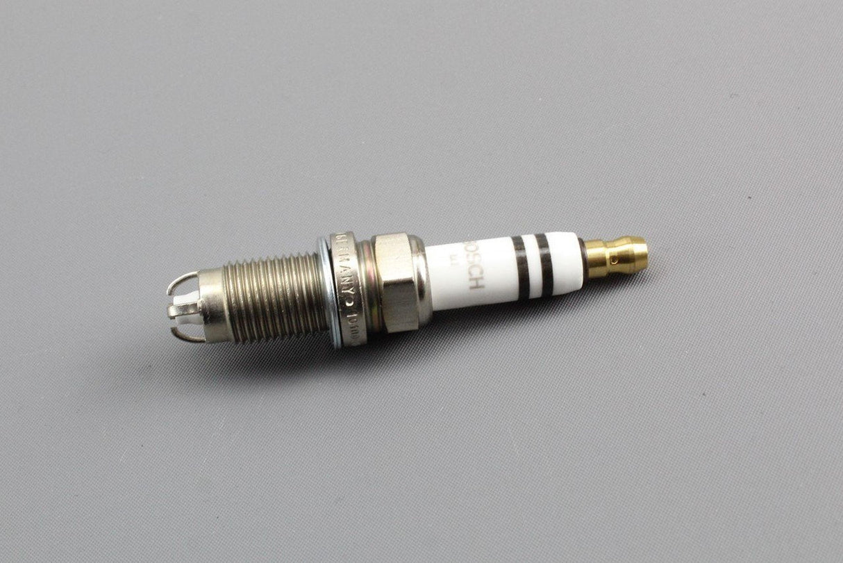 VW Golf MK5 Jetta Passat Audi A3 1.6 FSI spark plugs (x4) 101000068AA