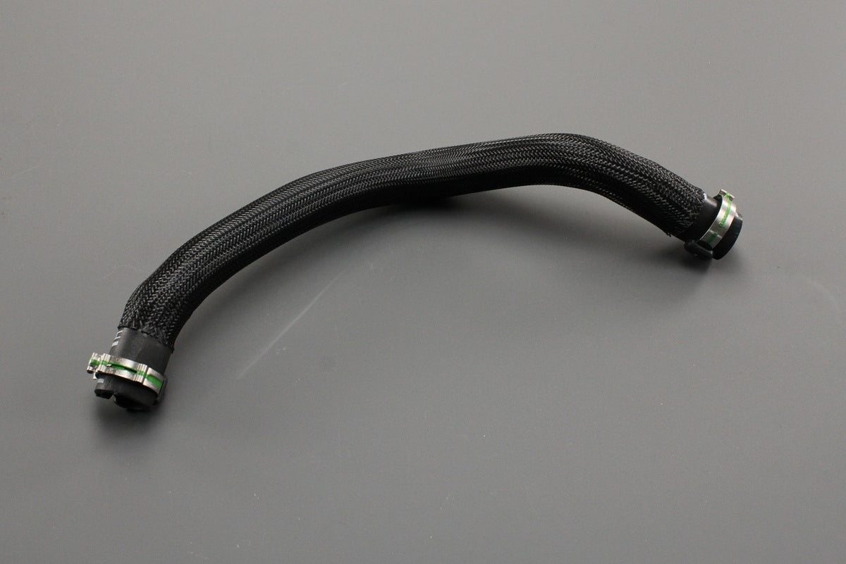 Land Rover Freelander 2 Evoque cylinder head to separator hose LR001264, view 1