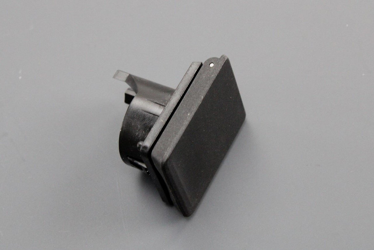 VW Arteon Passat centre console rear 12V outlet cover lid 3G0919341 82V