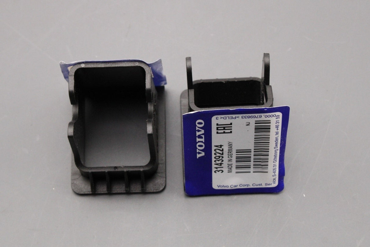 Volvo rear isofix cover (x2) 31414545