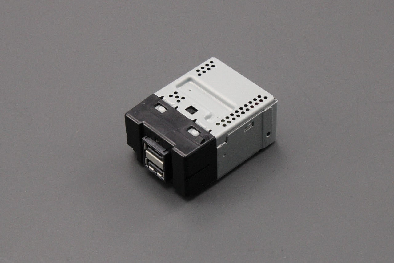 Volvo dual USB port socket interface 31407038 – Partshaus Ltd