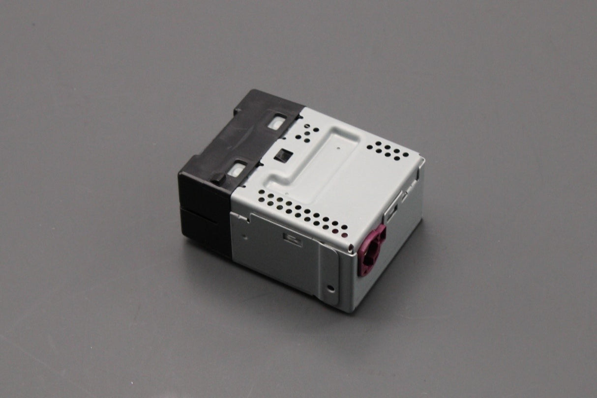 Volvo dual USB port socket interface 31407038