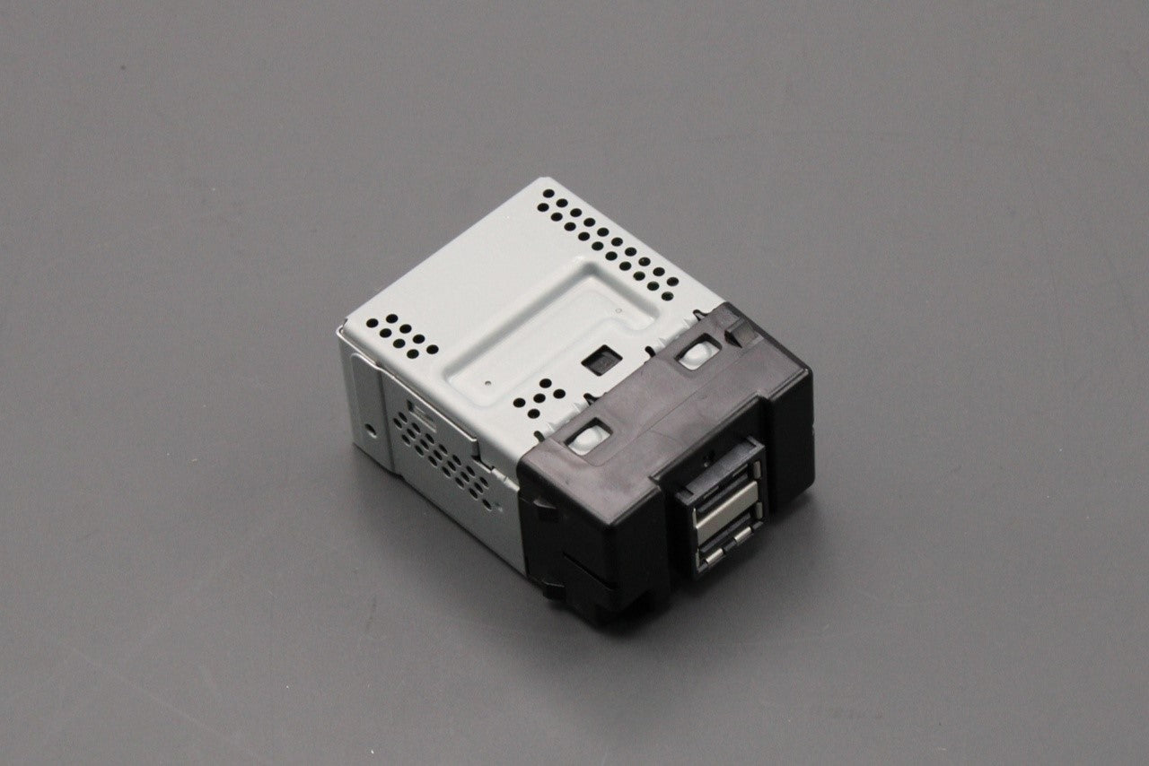 Volvo dual USB port socket interface 31407038 – Partshaus Ltd