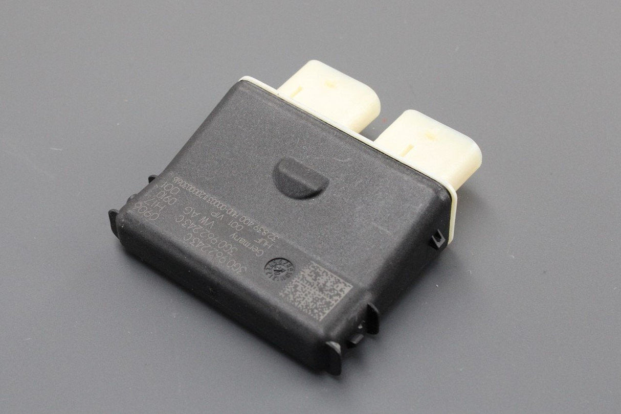 VW Audi Skoda SEAT boot lid opening control unit 3G0962243C