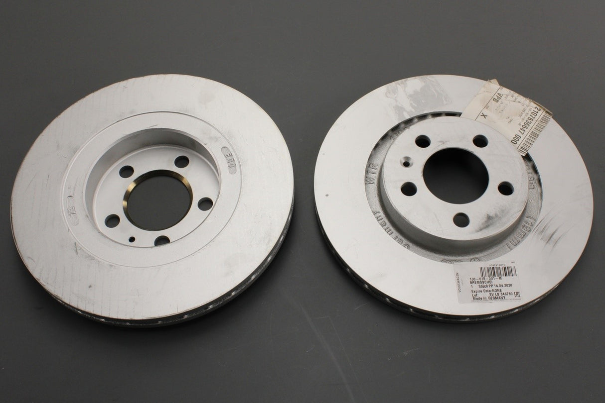 VW Golf MK4 Skoda Octavia 1U 1Z SEAT front brake discs (x2) 1J0615301M