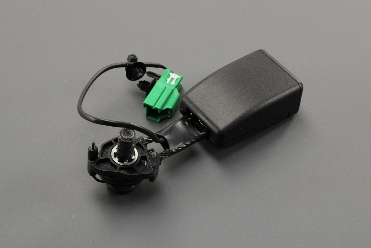 Land Rover Defender 2020-on seat belt buckle (centre rear) LR170364, view 1