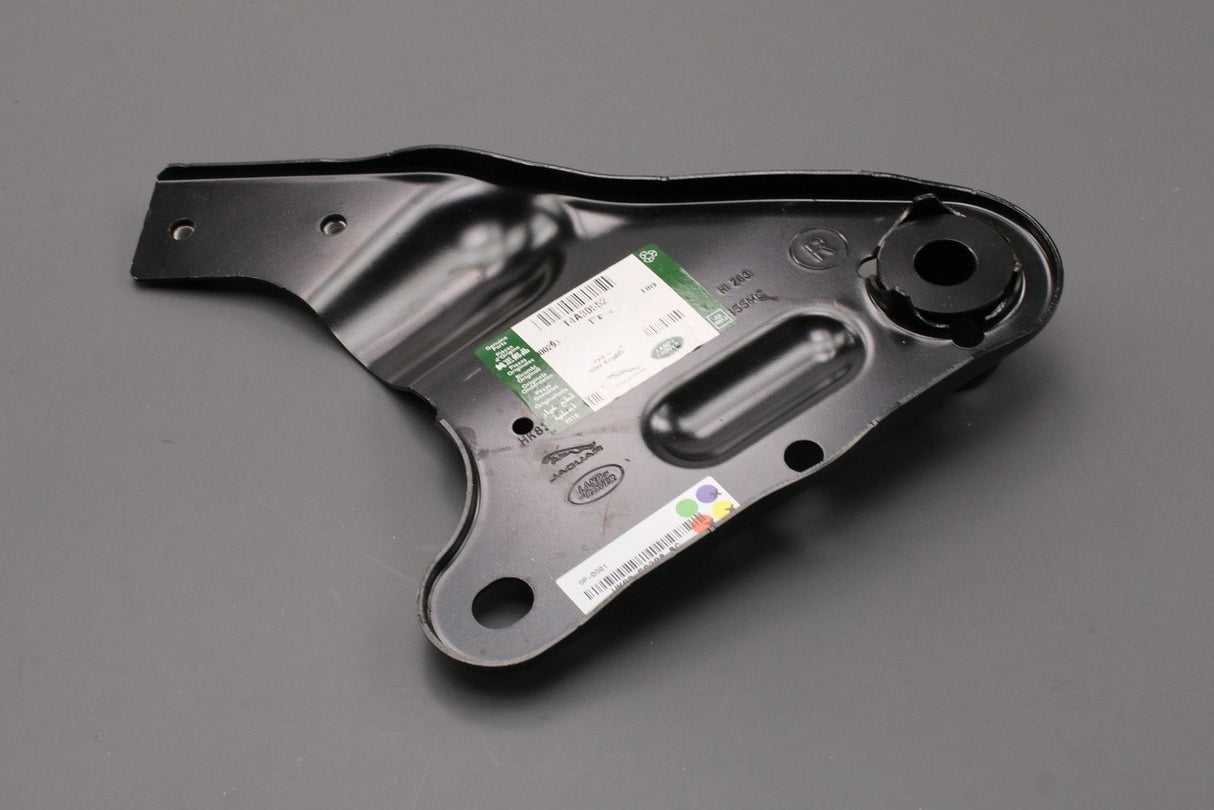 Jaguar F-Pace 2016-on cross member reinforcement plate (right) T4A30552