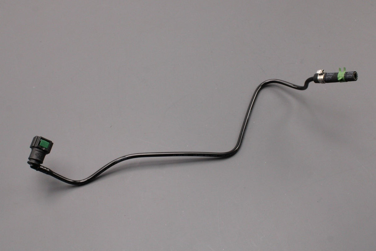 Land Rover Discovery Sport 2015-on 2.0L petrol fuel pipe LR074639