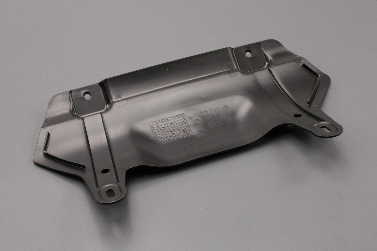 BMW i3 2012-2018 air duct service cover 51747305658