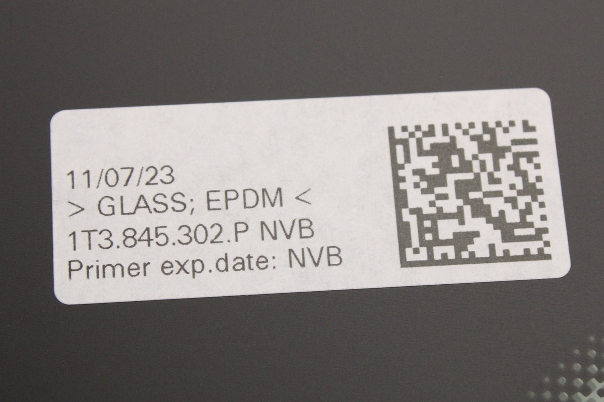 VW ID.Buzz 2023-on centre side window (right) 1T3845302P NVB