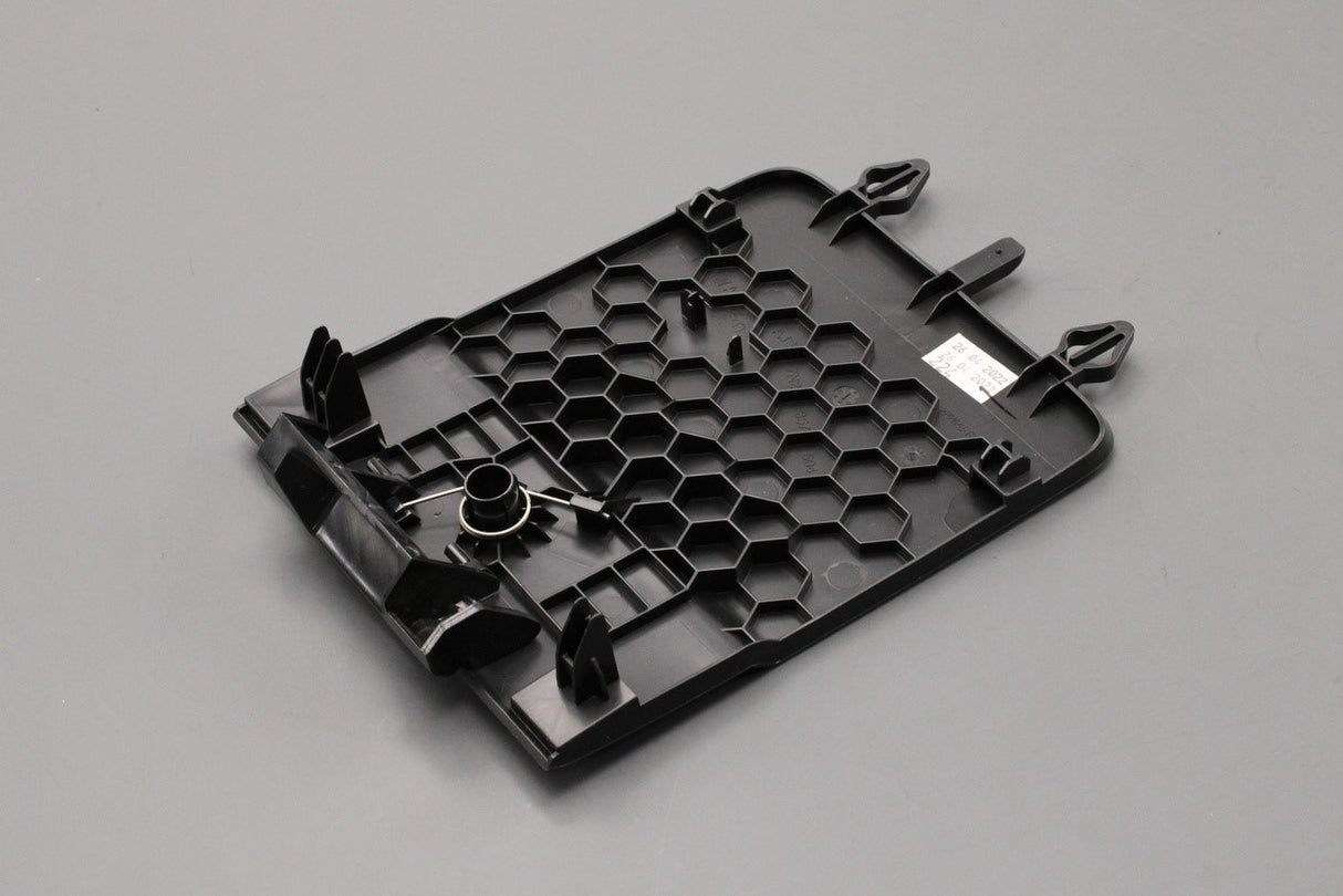 VW Sharan SEAT Alhambra 11-23 interior fuse box cover 7N2857504A 82V