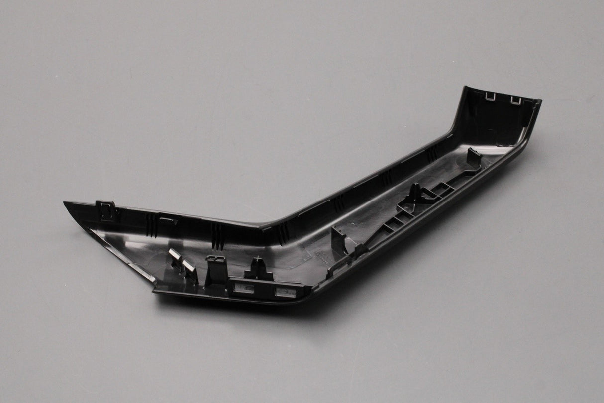 VW Polo T-Cross Taigo 2018-on interior handle trim (right) 2GM867172 82V