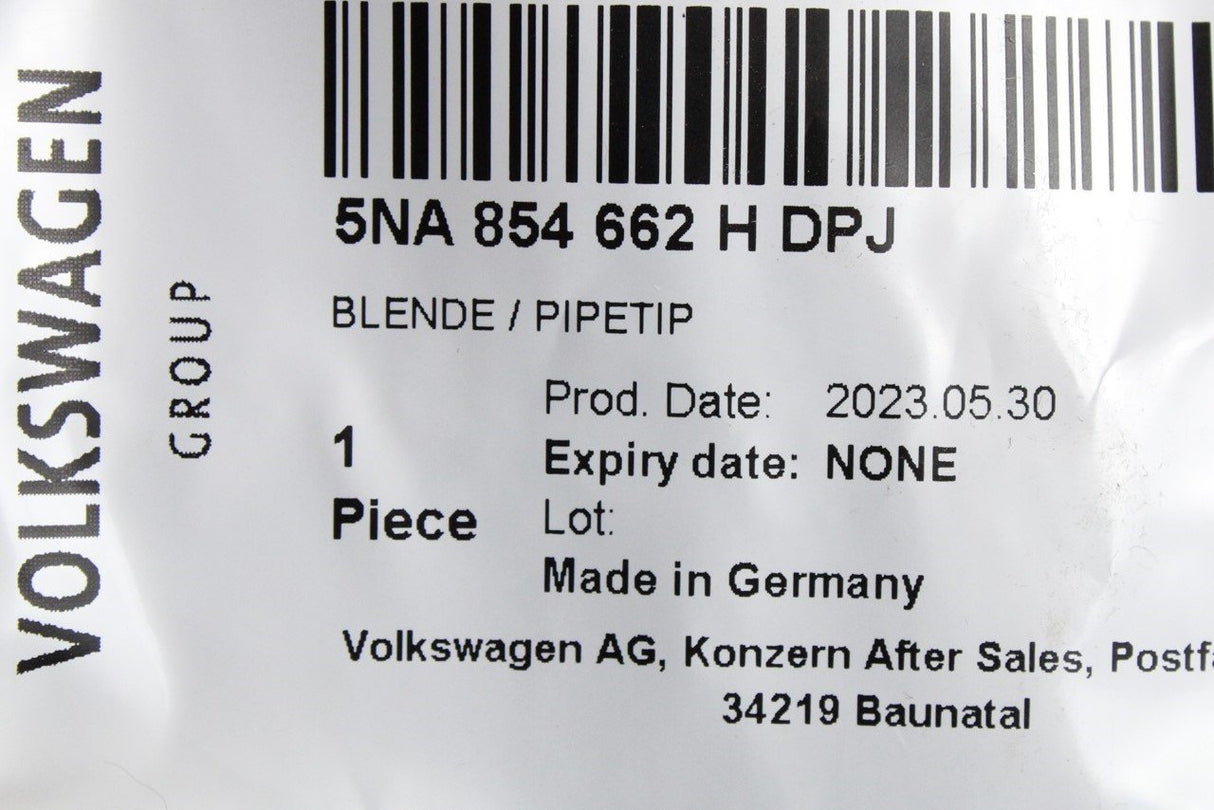 VW Tiguan R-Line 21-on bumper grille trim (front right) 5NA854662H DPJ