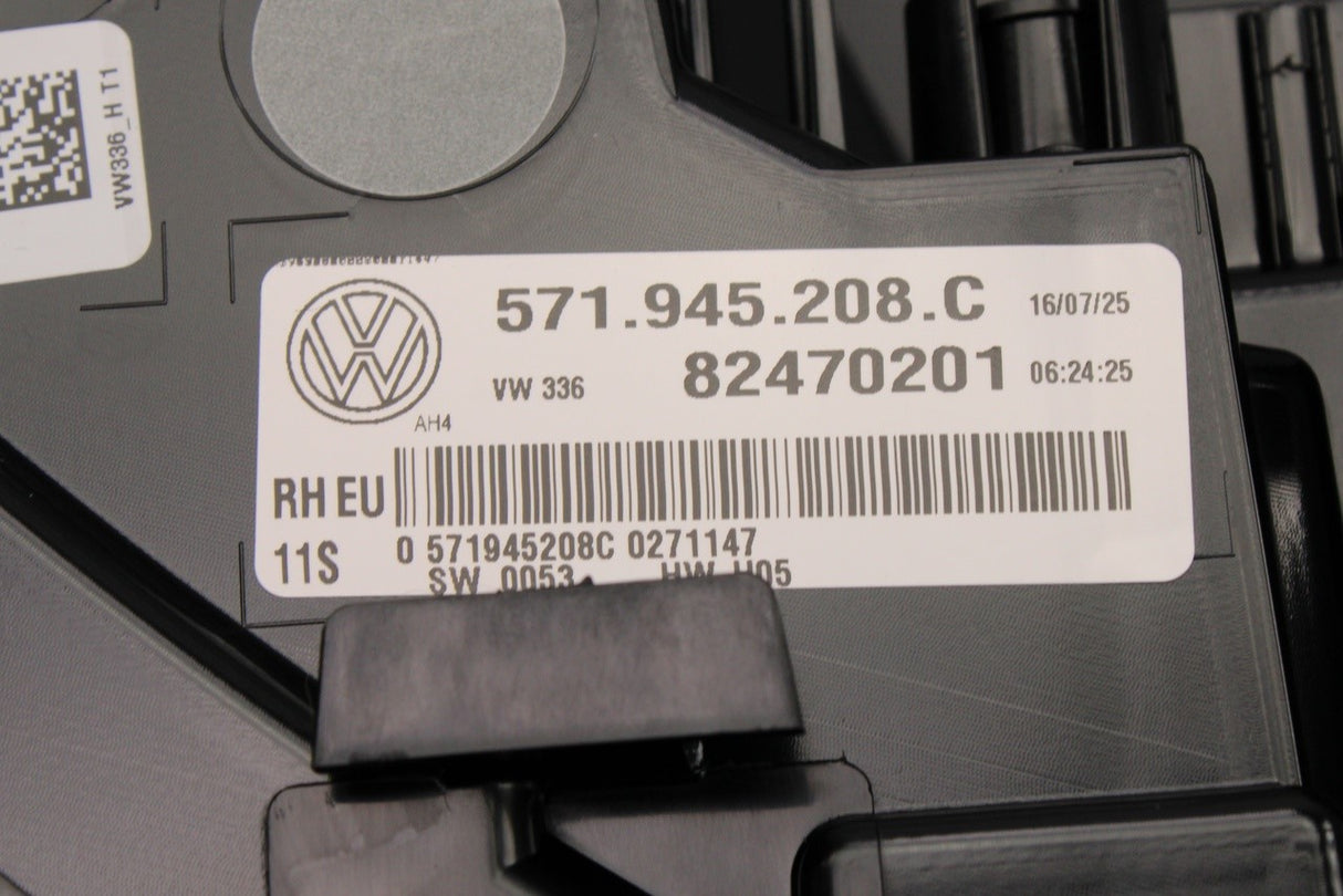 VW Tiguan 2024-on outer LED tail light (right) 571945208C