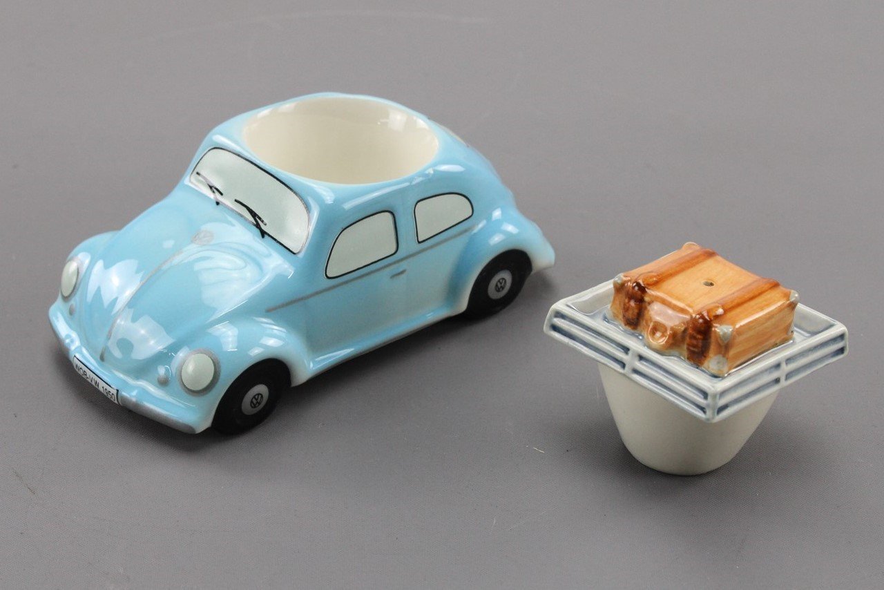 VW Classic Retro Volkswagen Beetle egg cup & salt shaker 111069644