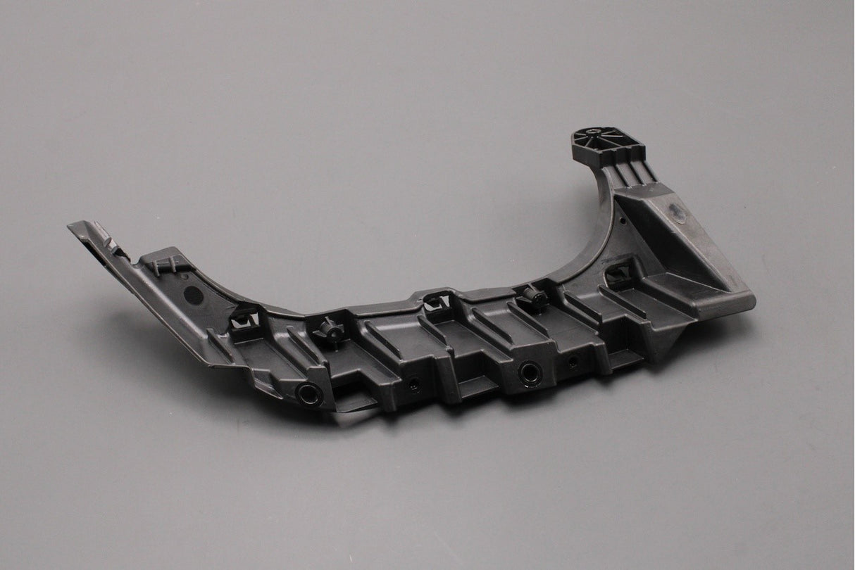 VW Golf Estate Mk7 2014-2017 bumper trim bracket (rear right) 5G9807046