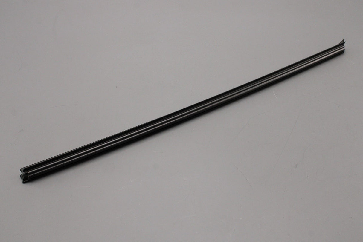 Jaguar XF 2009-2015 front window inner door seal (right) C2Z2820