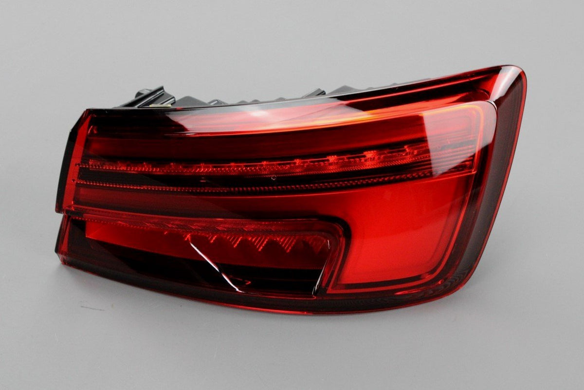 Audi A3 S3 RS3 Saloon 17-20 rear outer tail light unit (right) 8V5945092, view 1