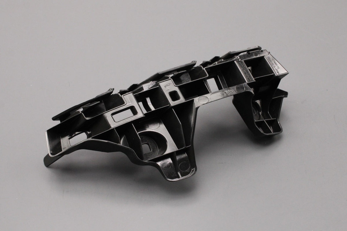 VW Passat B8 2015-24 rear bumper guide bracket (centre left) 3G5807483 ...