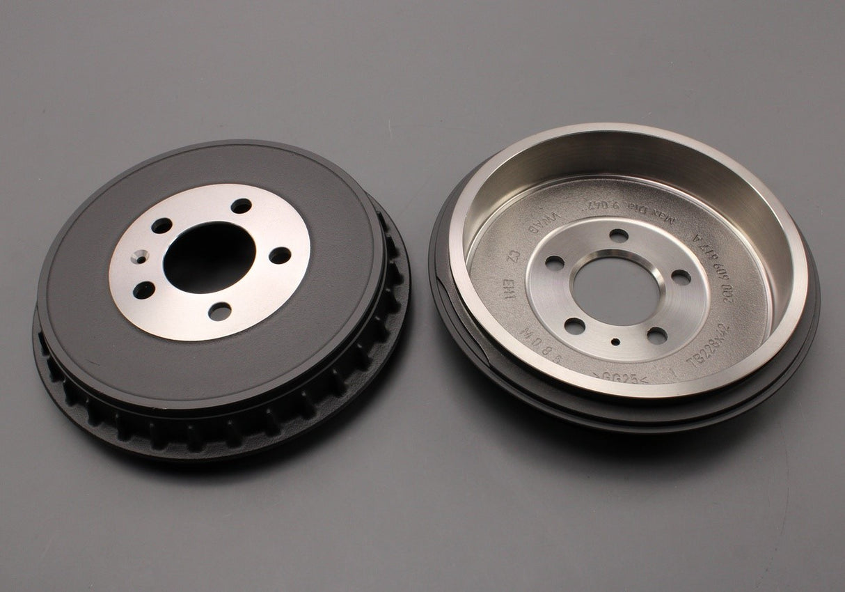 VW Polo AW Audi A1 Skoda SEAT rear brake drums (x2) 2Q0609617A