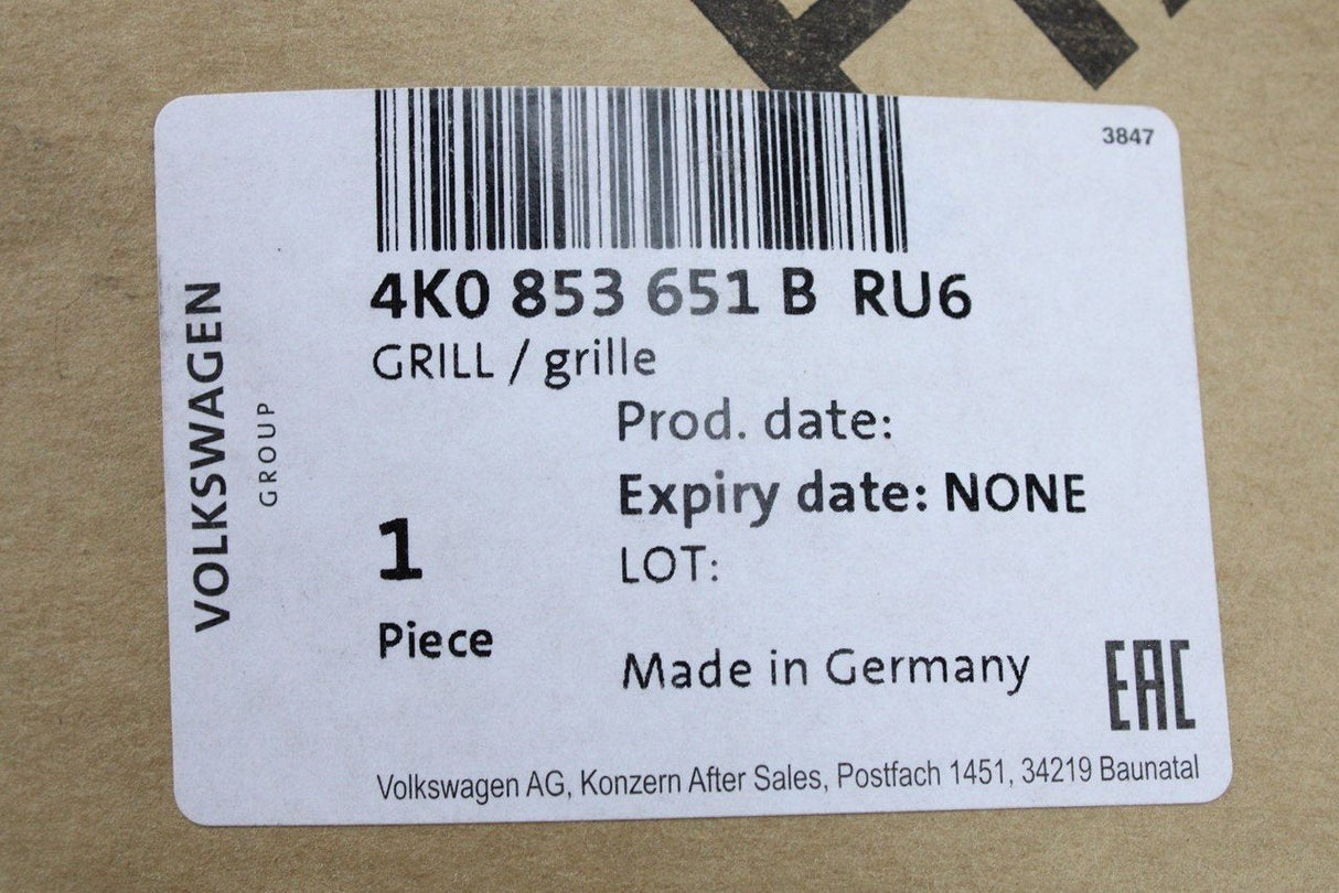 Audi A6 C8 2019-on S-Line front radiator grille & badge 4K0853651B RU6