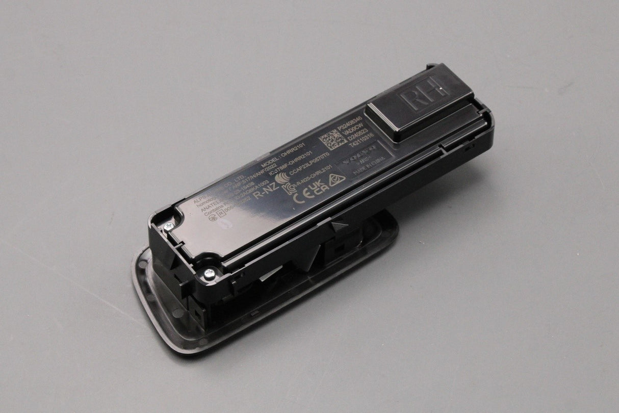 Volvo interior reading light (right) 32408346